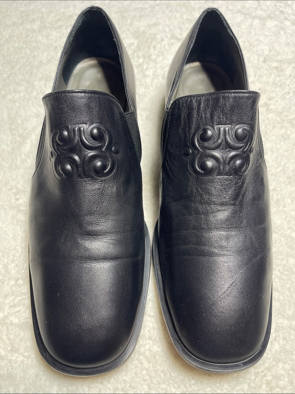 Harmony Women's Black Leather Slip-On Loafers with Embossed Detail Size 9M